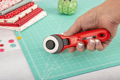 Lori Holt OLFA Quick-Change 45mm Rotary Cutter