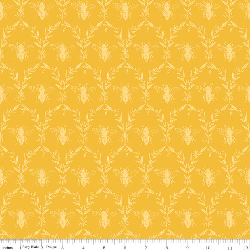 Honey Bee Damask Daisy