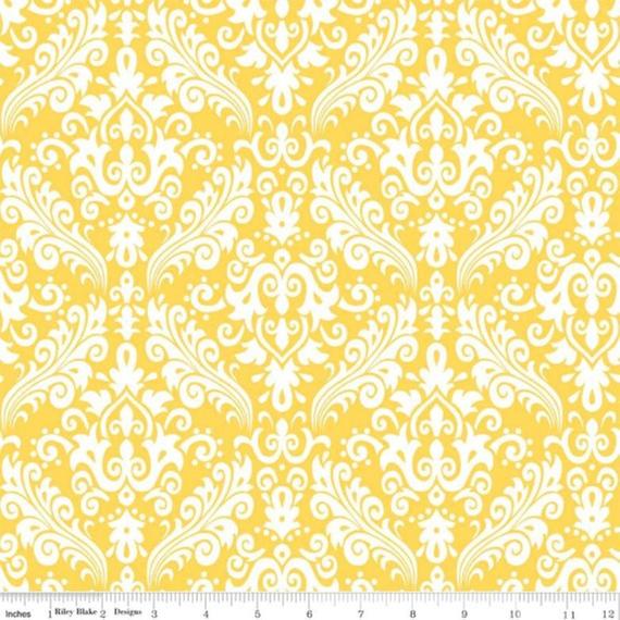 Hollywood Damask White on Yellow