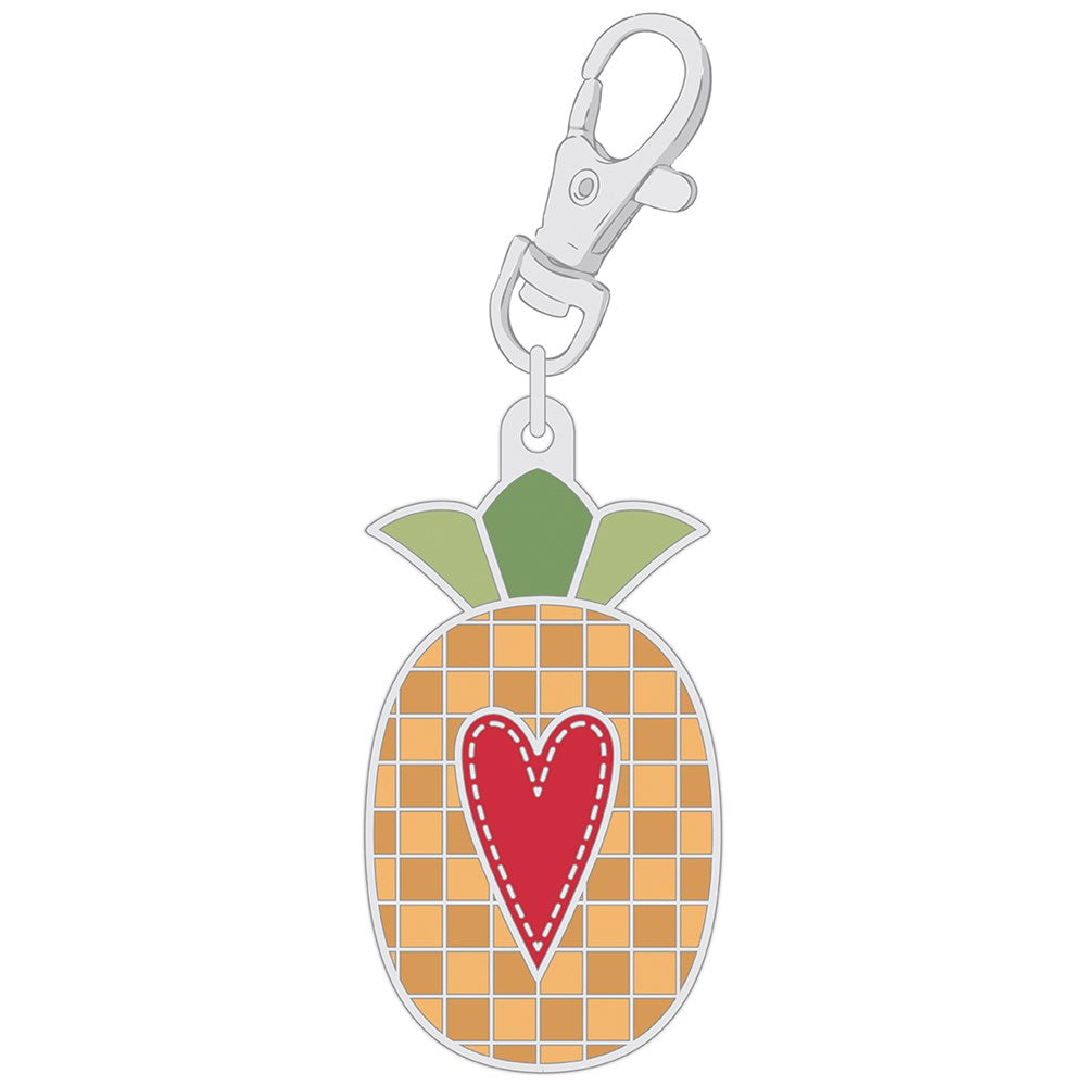 Heimatstadt-Emaille-Charm „Happy Pineapple“.